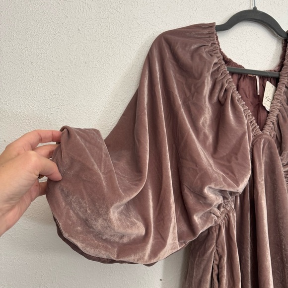 NEW FREE PEOPLE Portia Velvet Mini In Winter Bloom Size Medium - Picture 8 of 12